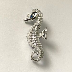Vintage Seahorse Silver Tone Brooch Pin